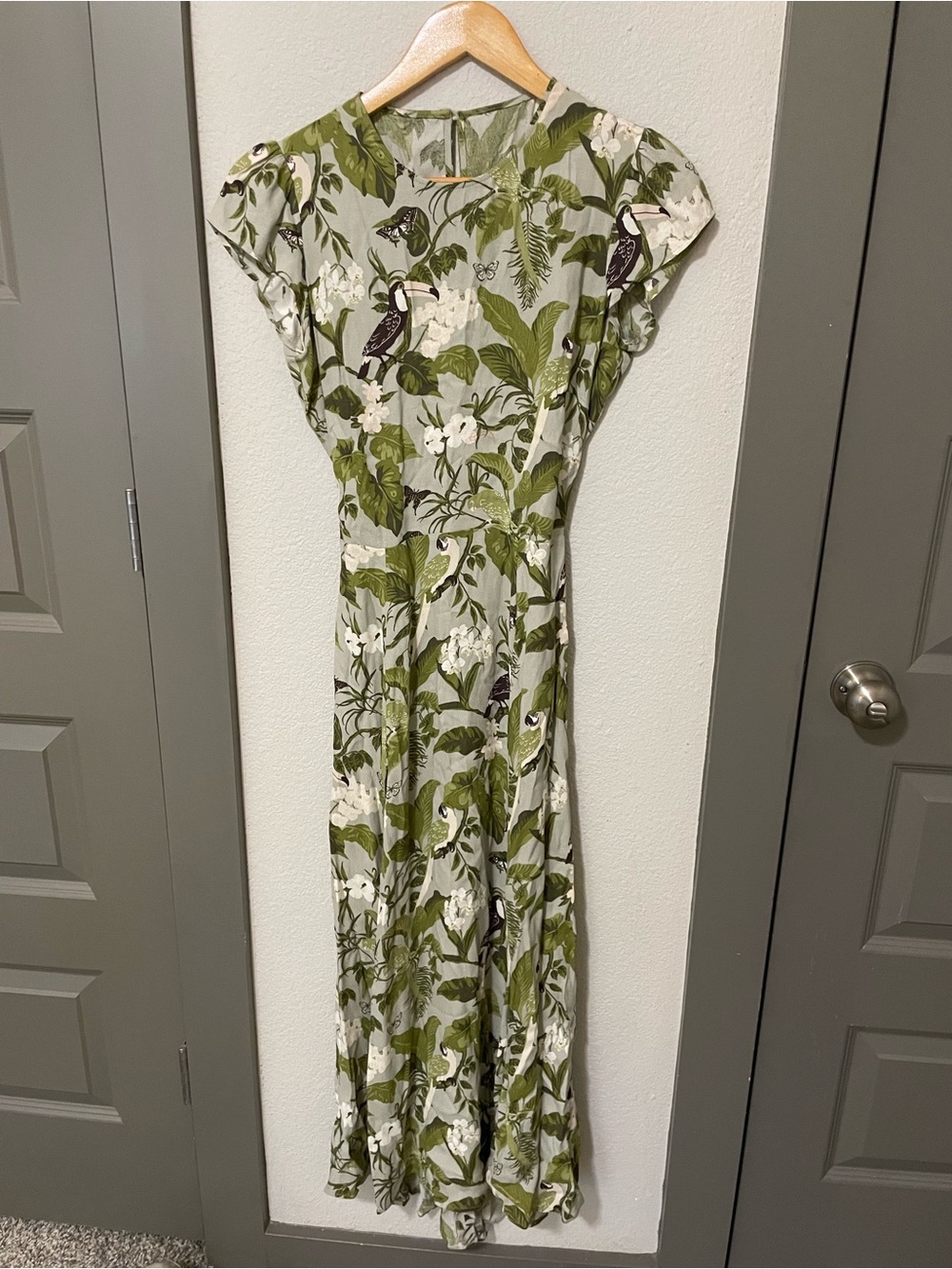 Reformation Gavin Midi Dress S Botanical Parrot Green Open Back wedding guest